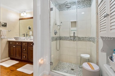 Penthouse villa 4 BR, 3 full bath This villa is beautifully