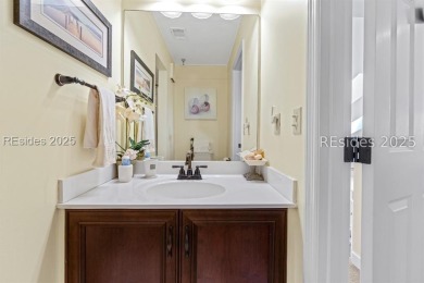 Penthouse villa 4 BR, 3 full bath This villa is beautifully