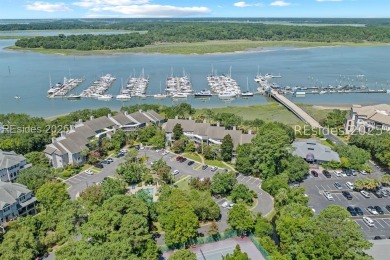 Penthouse villa 4 BR, 3 full bath This villa is beautifully