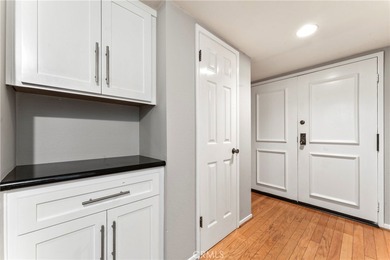 ***Resort style highly sought after Oak Pointe III