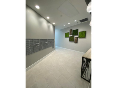 Refined Urban Living in the Heart of Downtown Sarasota. Discover