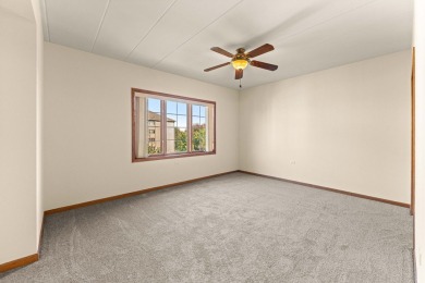 Welcome to carefree living in this desirable elevator building