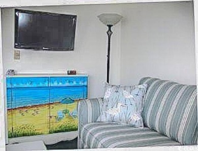 Second lowest price EVER for a true 1-bedroom in Renaissance