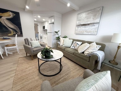 Ocean Tides Condo in Pristine Condition! This 1 Bedroom, 1 Bath