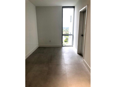 3BD, 3BATH APARTMENT. THE UNIT HAS A PRIVATE ELEVATOR ENTRANCE