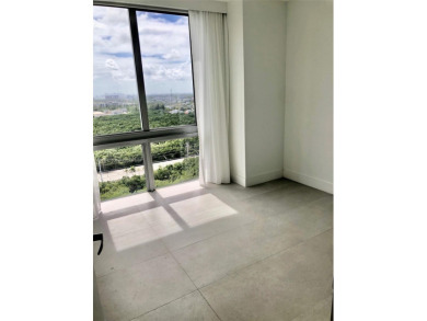 3BD, 3BATH APARTMENT. THE UNIT HAS A PRIVATE ELEVATOR ENTRANCE