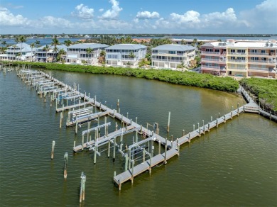 Breathtaking bayfront condominium at Mariner Village on