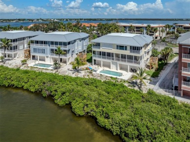 Breathtaking bayfront condominium at Mariner Village on