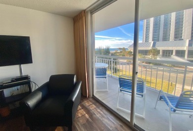 Ocean View 3-Bedroom Lock-Out Condo in South Hampton - Kingston