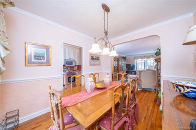 Commuters delight! Junior 4: Custom kitchen with high end