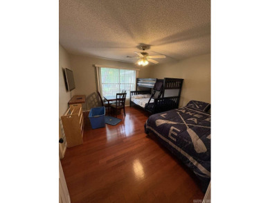 3br2.5b well maintained home on beautiful sloping lot. No stairs