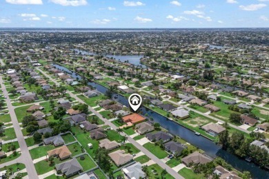 CAPE CORAL FRESHWATER CANAL HOME - This home is located close