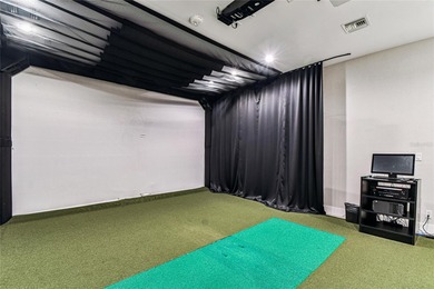 Wake to sunlit mornings and glittering Downtown Tampa vistas