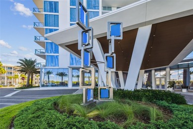 Wake to sunlit mornings and glittering Downtown Tampa vistas