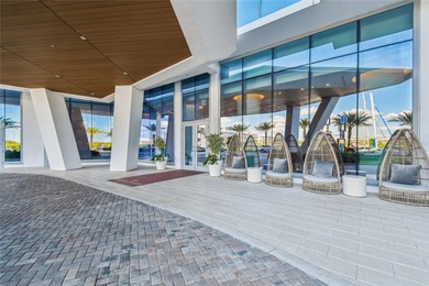 Wake to sunlit mornings and glittering Downtown Tampa vistas