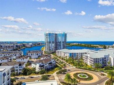 Wake to sunlit mornings and glittering Downtown Tampa vistas