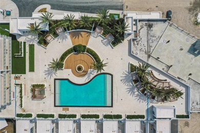 Wake to sunlit mornings and glittering Downtown Tampa vistas