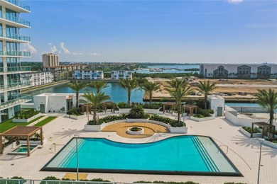 Wake to sunlit mornings and glittering Downtown Tampa vistas