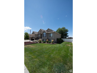 Welcome to this beautiful, well-kept home tucked away in a quiet