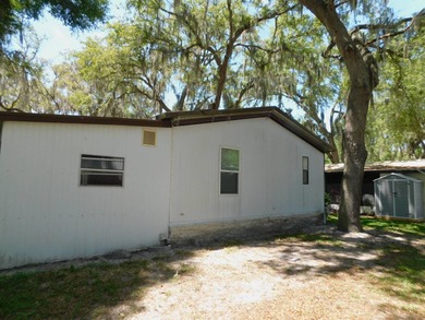 Check out this charming 1987 Redman home! Offering 1152 sq. ft