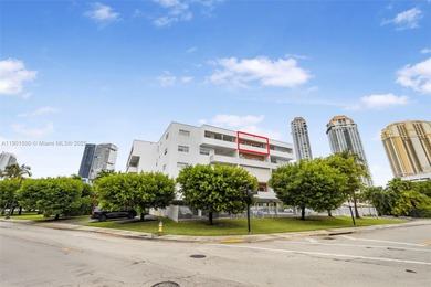 Penthouse 2BD/2BA (970 sq ft) w/ huge bay-view terrace/hurricane