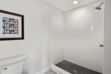 *FIRST FLOOR CORNER UNIT WITH EXTRA ROOM/OFFICE* CERTIFICATE OF