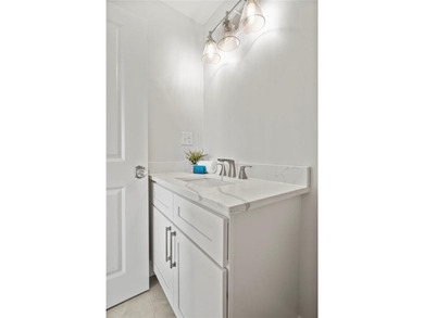 *1ST FLOOR END UNIT WITH EXTRA LARGE BALCONY!* CERTIFICATE OF