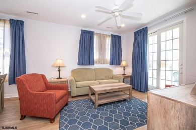 Beautiful 2BR/2BA at the Ebb Tide Suites Condominiums just a