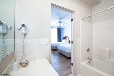 Beautiful 2BR/2BA at the Ebb Tide Suites Condominiums just a