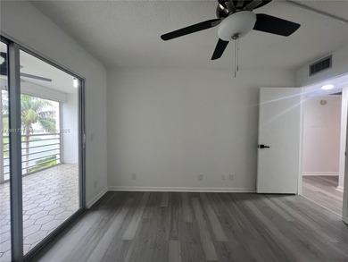 Impressive Lake view condo 2-Bed / 2 Full Bath. Welcome to your