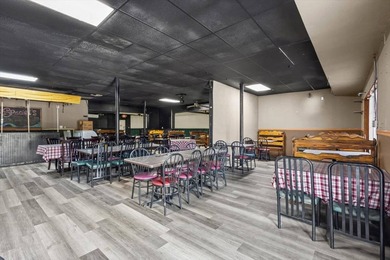 A turnkey business on the very high visibility corner of US 19