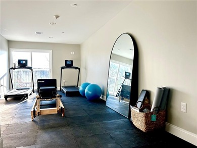 **OVERSIZED ONE BED UNIT WITH SEASONAL WATER VIEWS, FIREPLACE