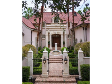 15 Harrogate Drive presents a rare opportunity to own a 6