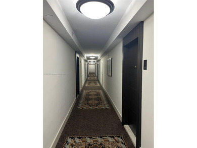 Very spacious 1 bedroom apartment with large balcony. Livingroom