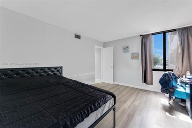 Great investment opportunity or starter unit! Stable tenant in