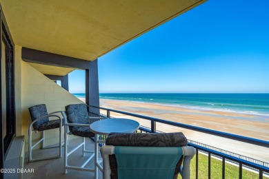 Oceanfront Perfection at the Iconic Hawaiian Inn Beach Resort