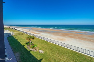 Oceanfront Perfection at the Iconic Hawaiian Inn Beach Resort