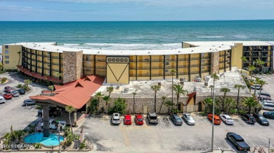 Oceanfront Perfection at the Iconic Hawaiian Inn Beach Resort