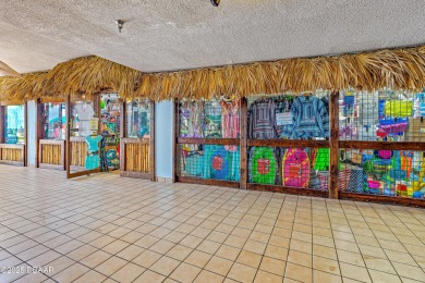 Oceanfront Perfection at the Iconic Hawaiian Inn Beach Resort