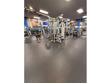 Spacious 2 bedrooms and 2.5 bathrooms unit. Located in the