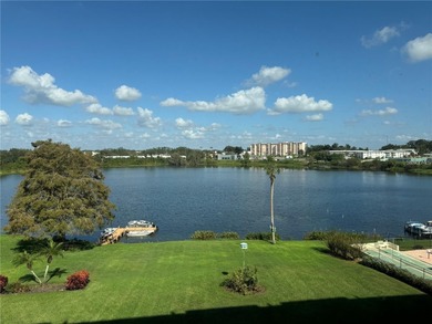 Million dollar view overlooking the Winter Haven Chain of Lakes