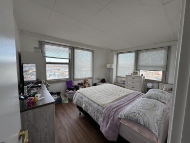 *Wonderful water views* Welcome to 1010 at the Brighton towers