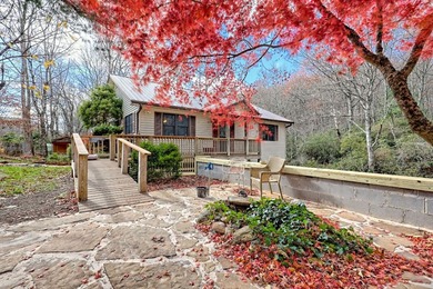 A Wonderful 3-bedroom, 2-bathroom, mountain homeplace