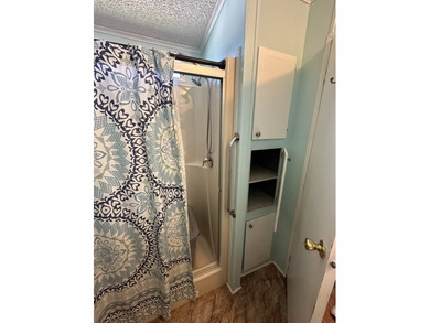 2 Bedroom Doublewide in Active 55+ Community!    This furnished