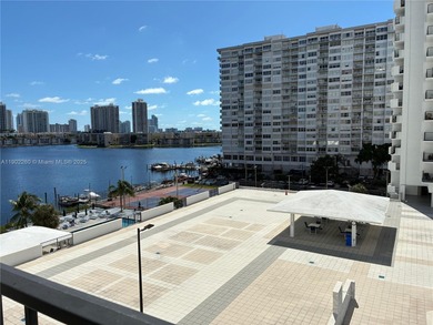 Stunning lake and ocean views from this spacious 2-bed, 2-bath