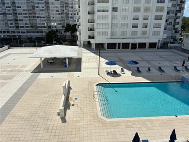 Stunning lake and ocean views from this spacious 2-bed, 2-bath