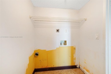 Corner Unit in Cypress Bend - Pompano Beach 2 bed, 2 bath condo