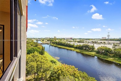 Corner Unit in Cypress Bend - Pompano Beach 2 bed, 2 bath condo