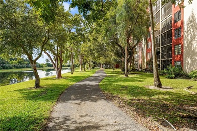 Corner Unit in Cypress Bend - Pompano Beach 2 bed, 2 bath condo