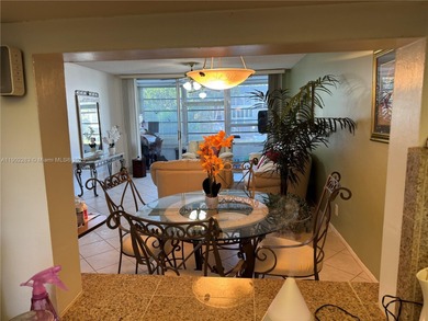 Bright & Beautiful 2-Bed/2-Bath Condo with Canal View - Prime